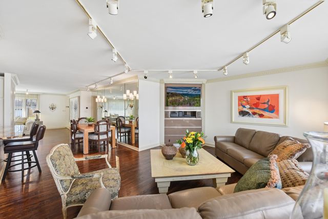 1887 Bohland Avenue, Saint Paul, MN 55116