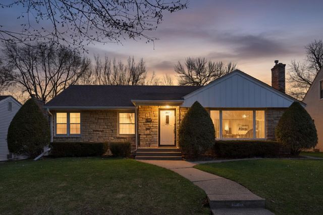 1887 Bohland Avenue, Saint Paul, MN 55116