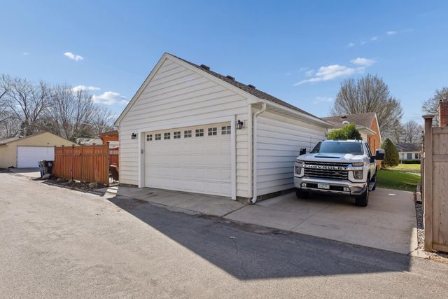 1887 Bohland Avenue, Saint Paul, MN 55116