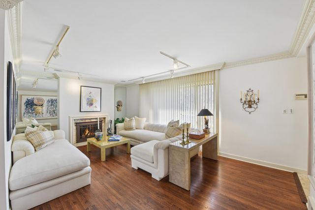 1887 Bohland Avenue, Saint Paul, MN 55116