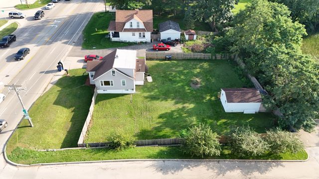 2110 N Green Bay Road, Waukegan, IL 60087