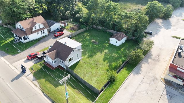 2110 N Green Bay Road, Waukegan, IL 60087