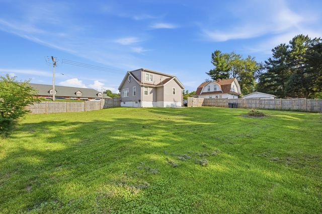 2110 N Green Bay Road, Waukegan, IL 60087