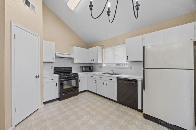 12322 White River Dr, Tomball, TX 77375