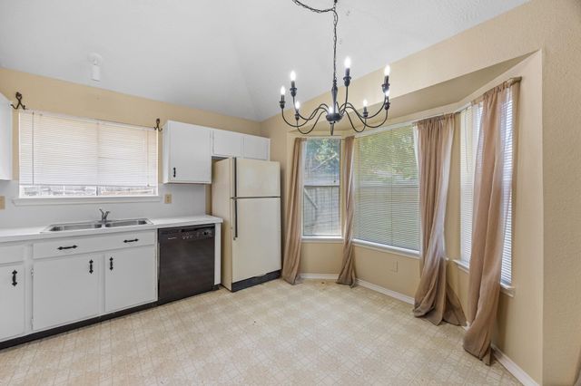 12322 White River Dr, Tomball, TX 77375