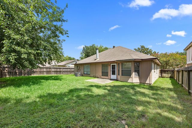 12322 White River Dr, Tomball, TX 77375