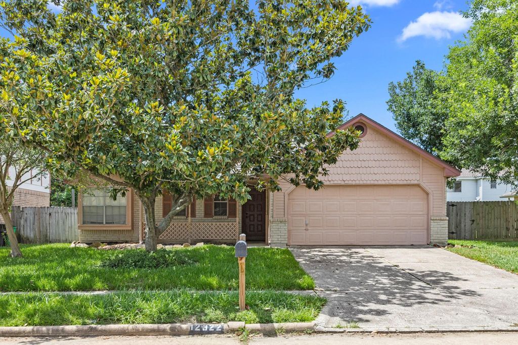 12322 White River Dr, Tomball, TX 77375