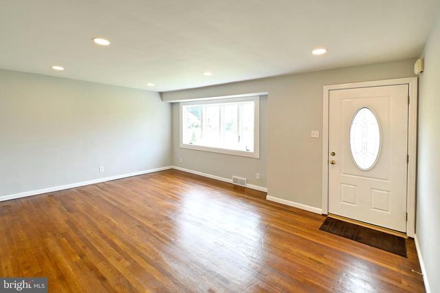 51 MACON DR, Hamilton, NJ 08619