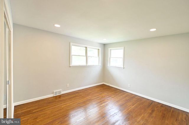 51 MACON DR, Hamilton, NJ 08619