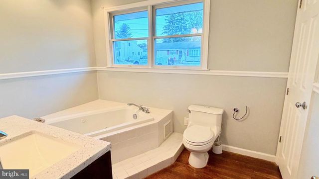 51 MACON DR, Hamilton, NJ 08619
