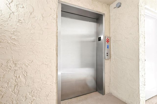 8 Royal Palm Way 3020, Boca Raton, FL 33432
