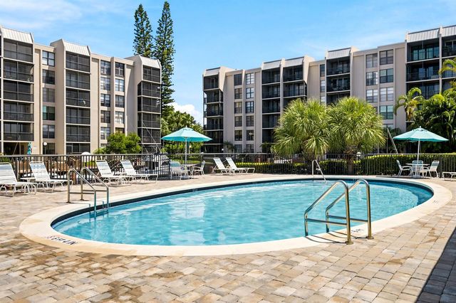 8 Royal Palm Way 3020, Boca Raton, FL 33432