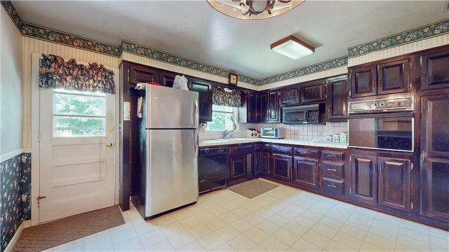 14 Greyrock Road N, Port Chester, NY 10573