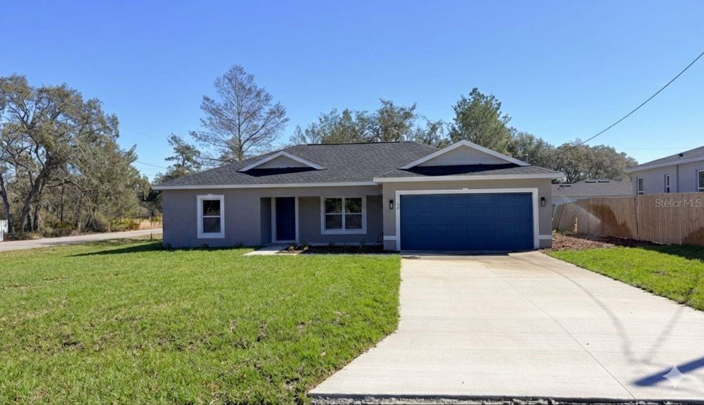 77 MALAUKA PASS, Ocklawaha, FL 32179