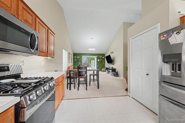 22064 Hayes Avenue, Eastpointe, MI 48021