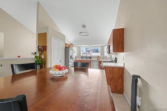 22064 Hayes Avenue, Eastpointe, MI 48021