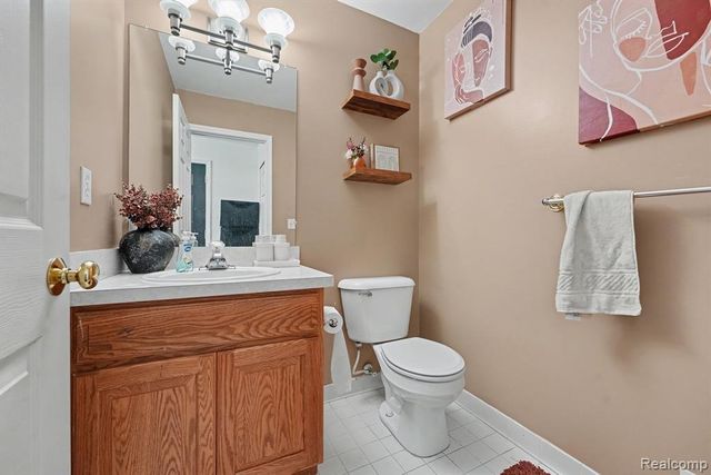 22064 Hayes Avenue, Eastpointe, MI 48021