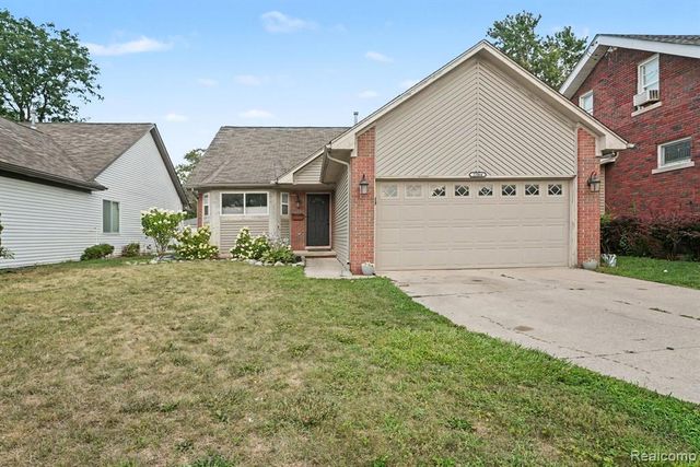 22064 Hayes Avenue, Eastpointe, MI 48021