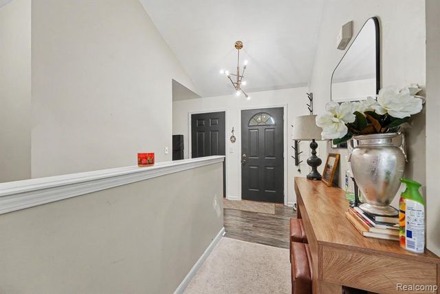 22064 Hayes Avenue, Eastpointe, MI 48021