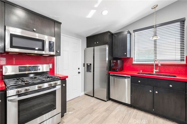27836 Walnut Springs, Canyon Country, CA 91351