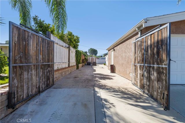 27836 Walnut Springs, Canyon Country, CA 91351