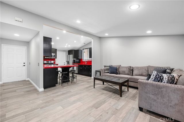 27836 Walnut Springs, Canyon Country, CA 91351