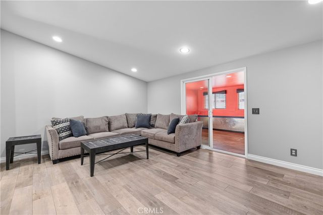 27836 Walnut Springs, Canyon Country, CA 91351