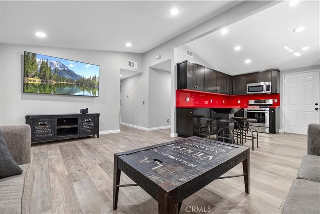 27836 Walnut Springs, Canyon Country, CA 91351