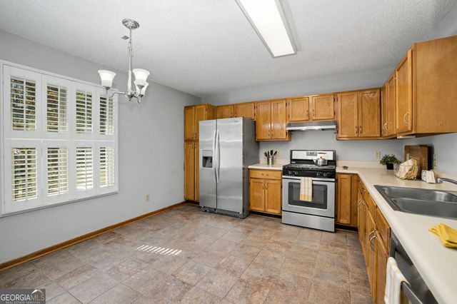 202 Kentwood Drive, Peachtree City, GA 30269