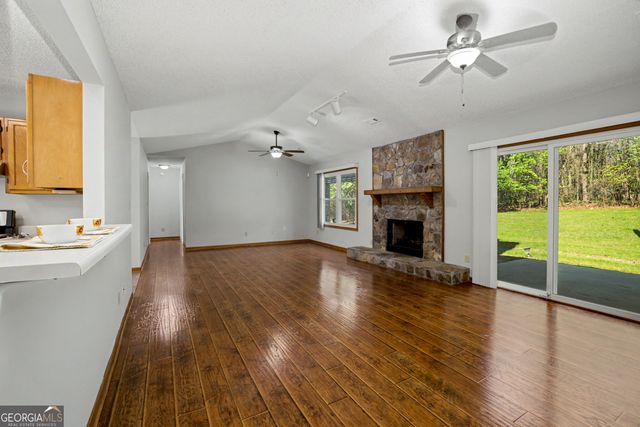 202 Kentwood Drive, Peachtree City, GA 30269