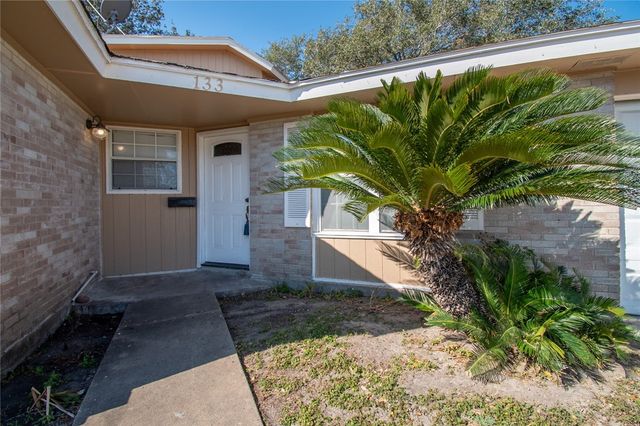 133 Green Branch Dr, Corpus Christi, TX 78405