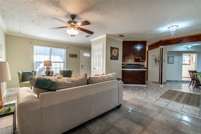 133 Green Branch Dr, Corpus Christi, TX 78405