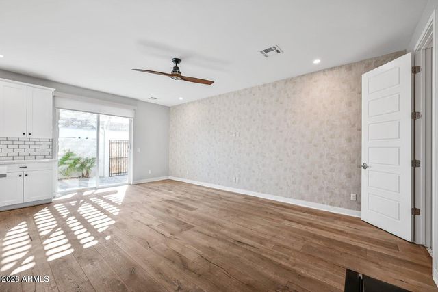 3030 N 38TH Street 122, Phoenix, AZ 85018