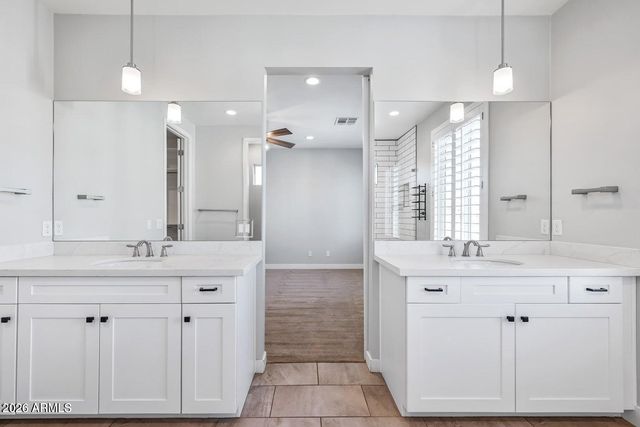 3030 N 38TH Street 122, Phoenix, AZ 85018