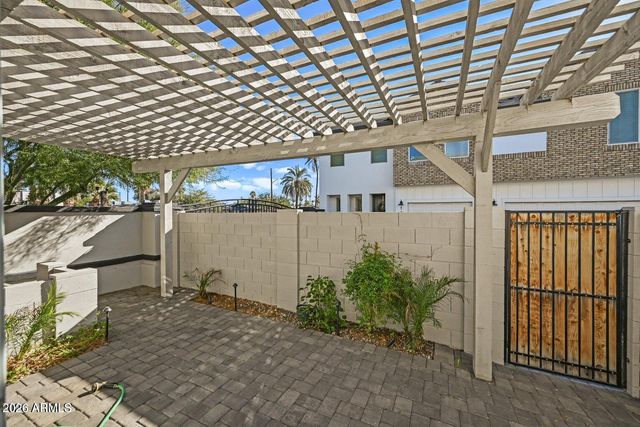 3030 N 38TH Street 122, Phoenix, AZ 85018
