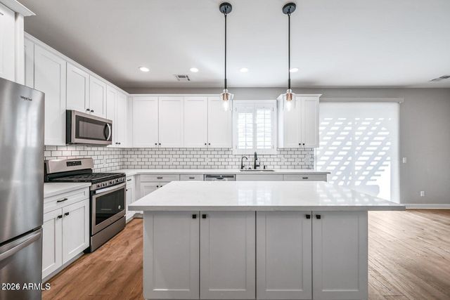 3030 N 38TH Street 122, Phoenix, AZ 85018