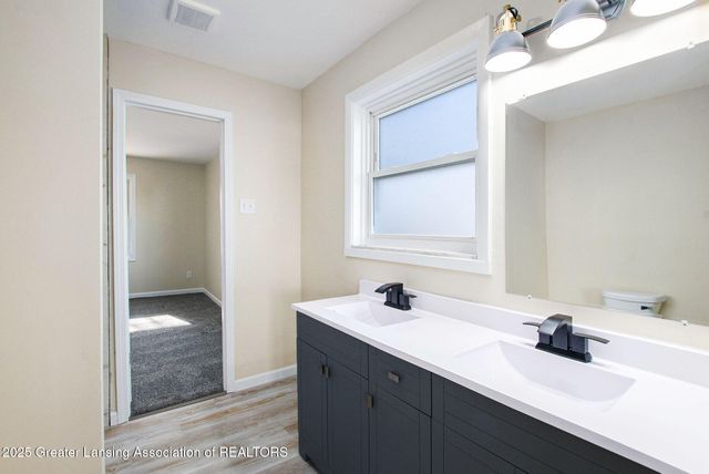 4788 Burt Avenue, Grand Ledge, MI 48837