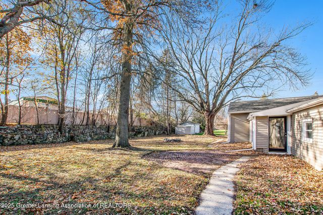 4788 Burt Avenue, Grand Ledge, MI 48837