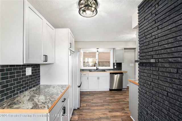 4788 Burt Avenue, Grand Ledge, MI 48837