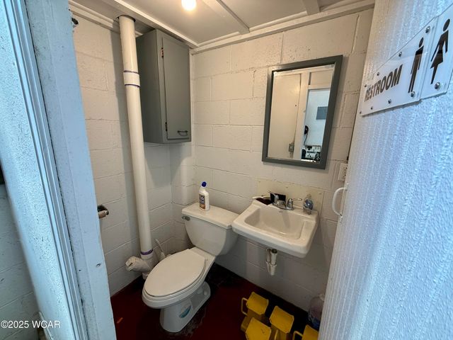 22979 State Route 12, Fostoria, OH 44830