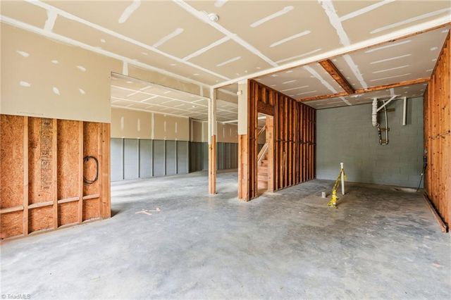 32 Tanner Woods Lane, Greensboro, NC 27410