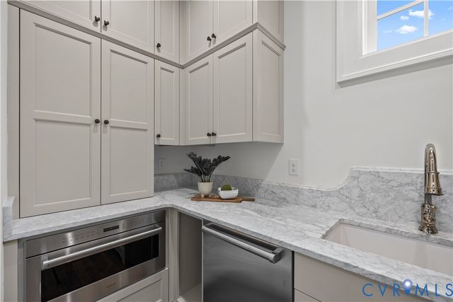 9301 Carriage Stone Ct, Richmond, VA 23235