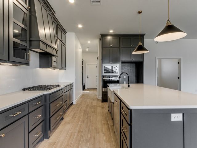 10441 SW 51st Street, Mustang, OK 73064