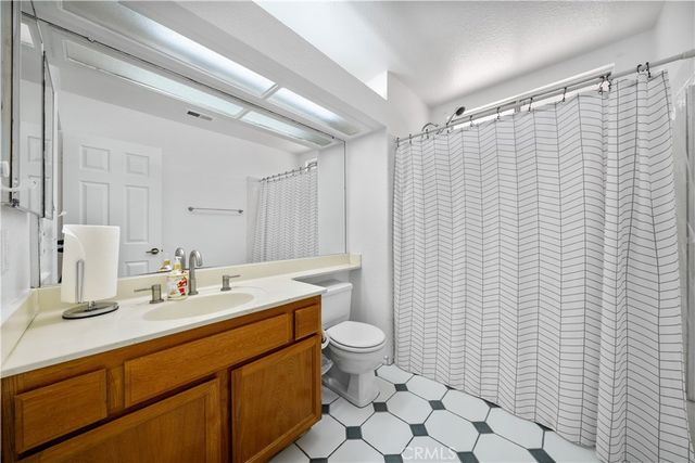 956 Hedges, Corona, CA 92878