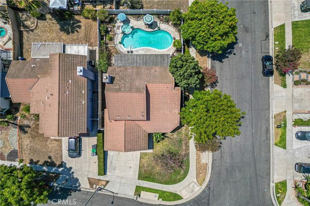 956 Hedges, Corona, CA 92878