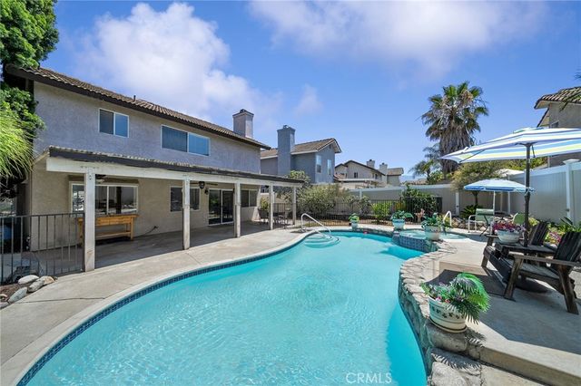 956 Hedges, Corona, CA 92878