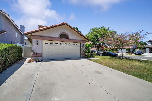 956 Hedges, Corona, CA 92878