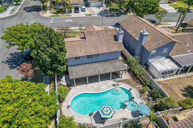 956 Hedges, Corona, CA 92878