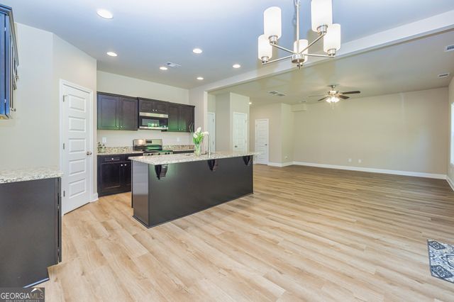 105 Hunts Mill Circle, Griffin, GA 30224