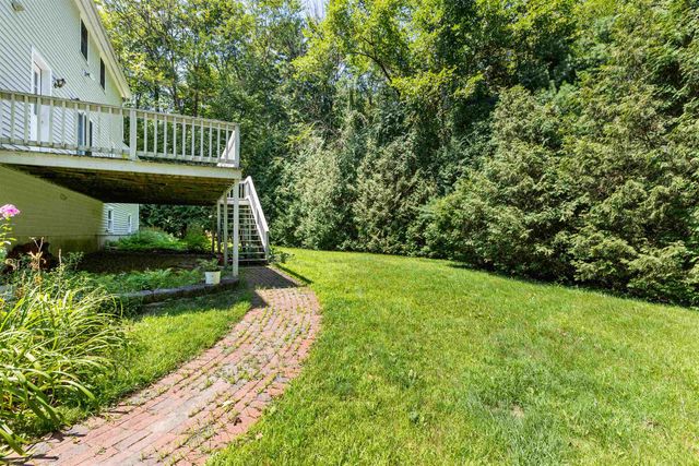 36 Pitman Road, Hampstead, NH 03826